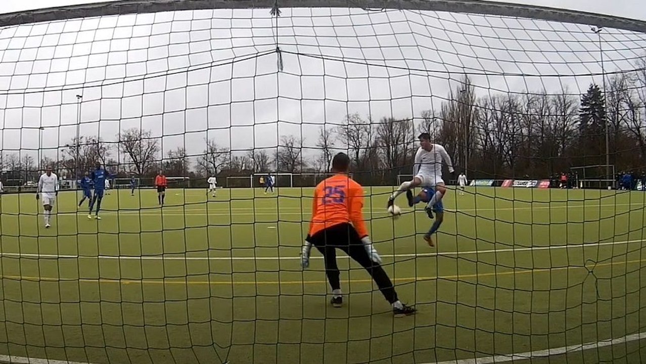Podyrgala bittet zum Tänzchen: Berlin United gewinnt in Überzahl