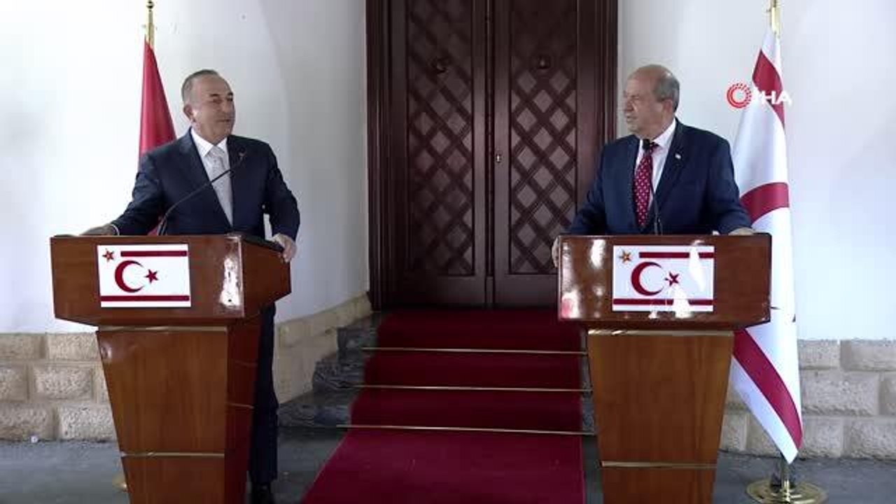 Son dakika haberi | Dışişleri Bakanı Mevlüt Çavuşoğlu, KKTC Cumhurbaşkanı Ersin Tatar ile gerçekleştirdiği basın toplantısında, "Kıbrıs tarafı Cenevre'de yeni, gerçekçi...