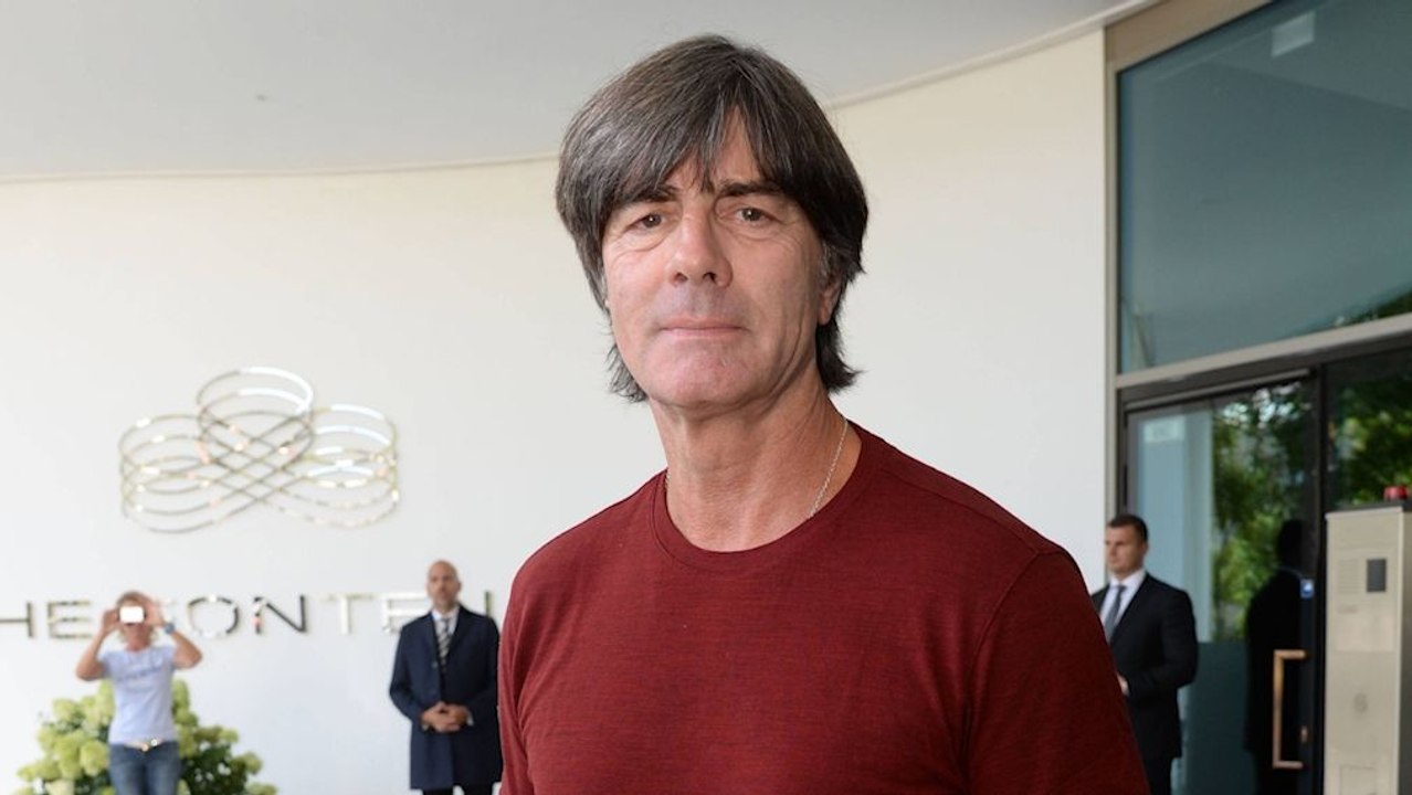 Vom Sofa auf die Trainerbank - Löw gibt sein 'Comeback'