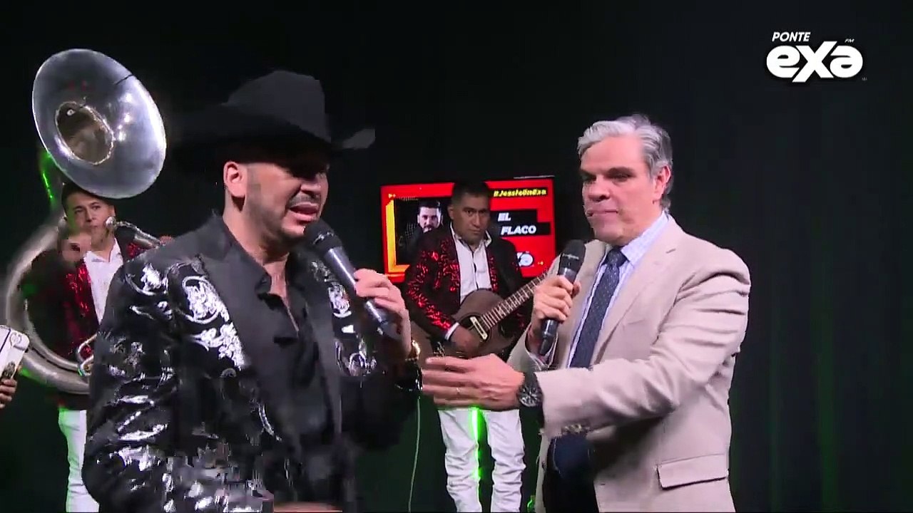 ¡Es momento de cantar a todo pulmón con la música de Luis Ángel ‘El Flaco’ en #JessieEnExa!  (443)
