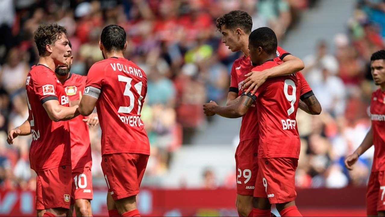 'Vielleicht wird's sogar die Meisterschaft' - Leverkusener Fans trotz mäßiger Vorbereitung optimistisch