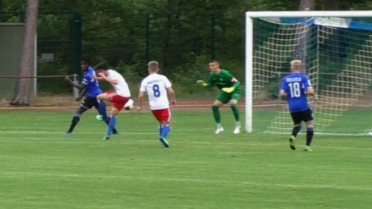 Blitzstart der Rothosen: HSV-U-17 siegt deutlich gegen Arminia