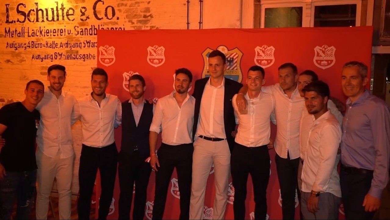 Ohne Ex-Trainer Thomas Häßler - Berlin United feiert Aufstieg