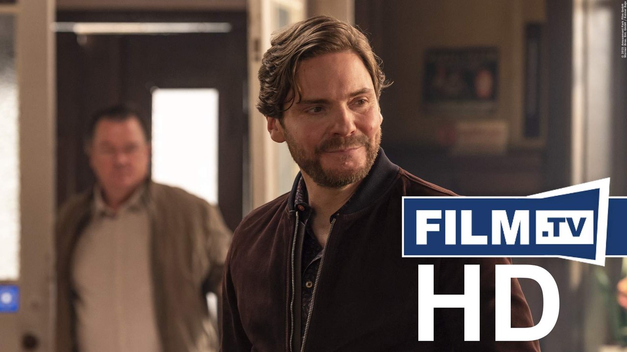 Nebenan Trailer Deutsch German (2021)