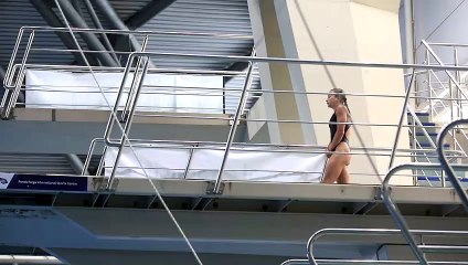 14-year-old Sheffield girl Maisie Bond has won gold at the European Junior Diving Championships.