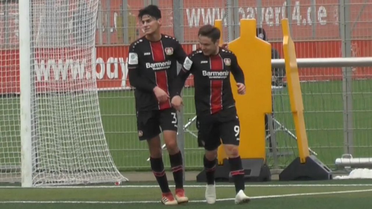 Doppelpacker Tokac dominiert mit Bayers U 19 Eintracht Frankfurt