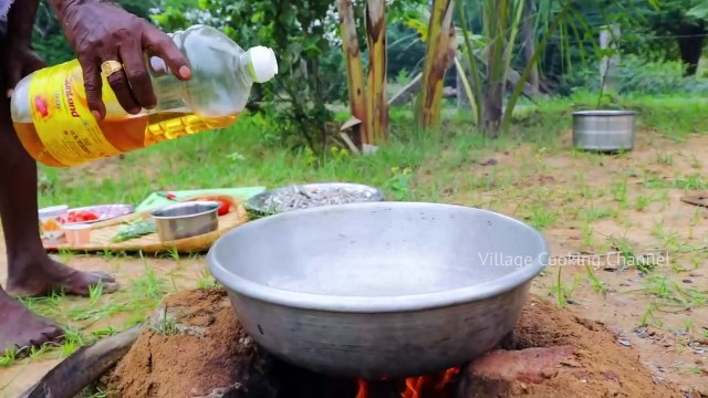 Pathakattai Fish Catching Cooking Fishing in Village using traditional fish catching technology