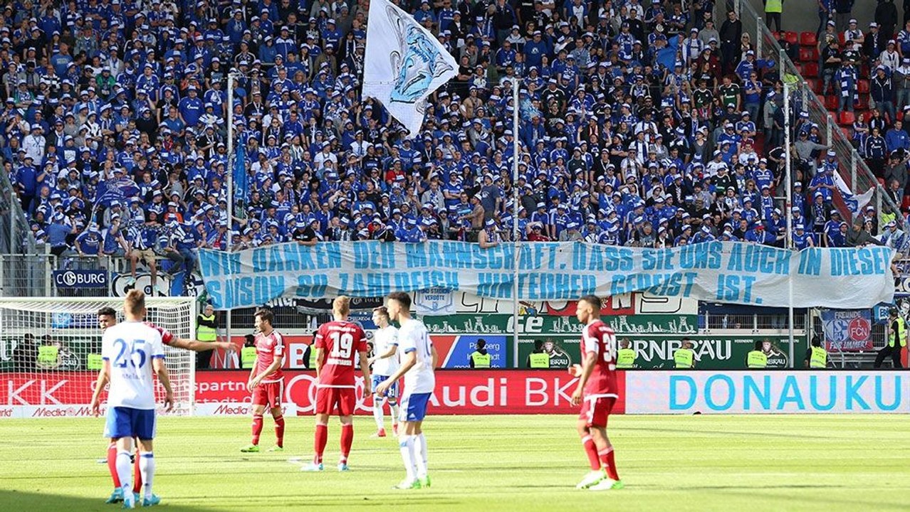 Fußballspruch des Jahres: Preisübergabe an Schalke-Fans