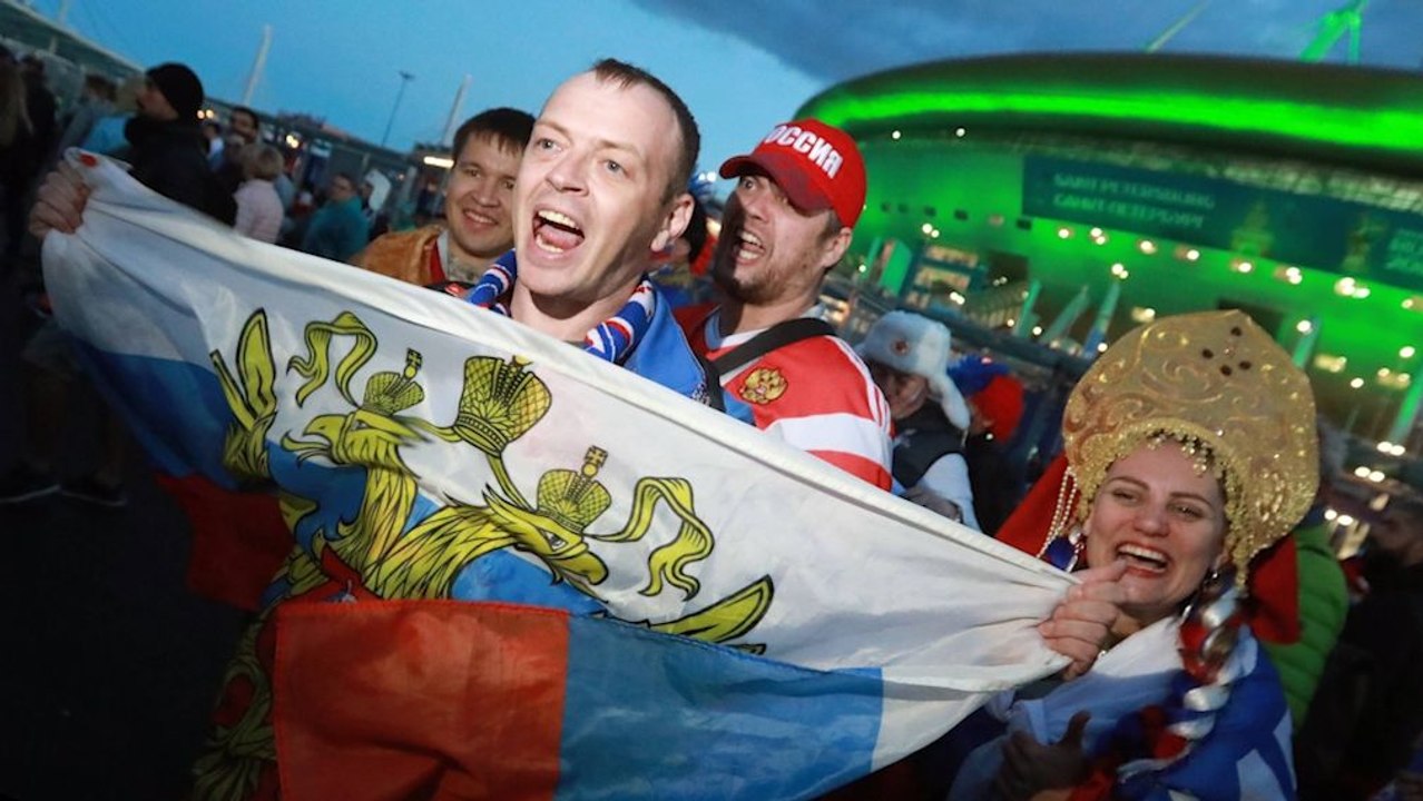 Euphorie in Russland - WM-Party nimmt Fahrt auf