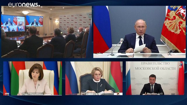 Путин обещает пока не прекращать поддержку Лукашенко