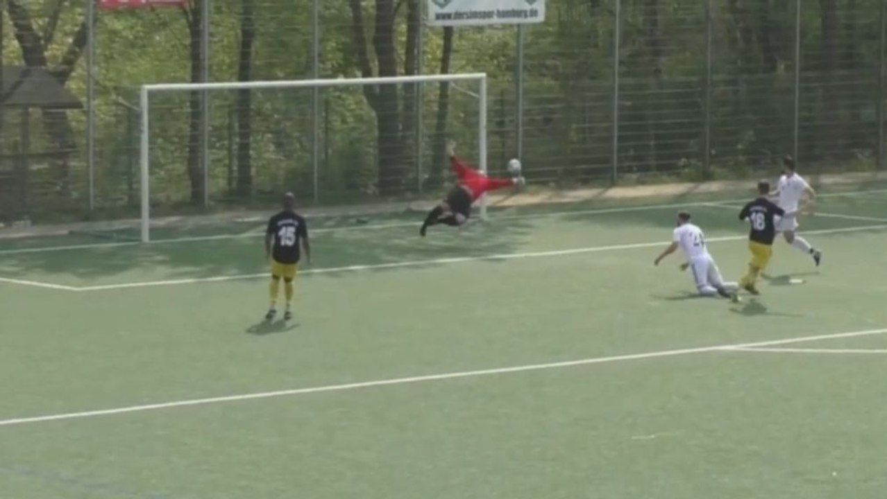 Gegen die Laufrichtung - Die besten Amateurfußball-Paraden Juli 2018