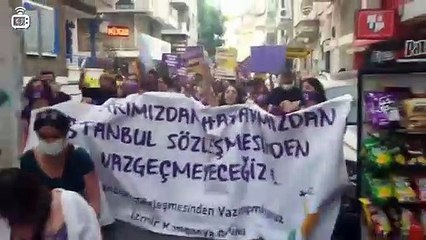 İzmir'de kadınların İstanbul Sözleşmesi eylemine polisten müdahale
