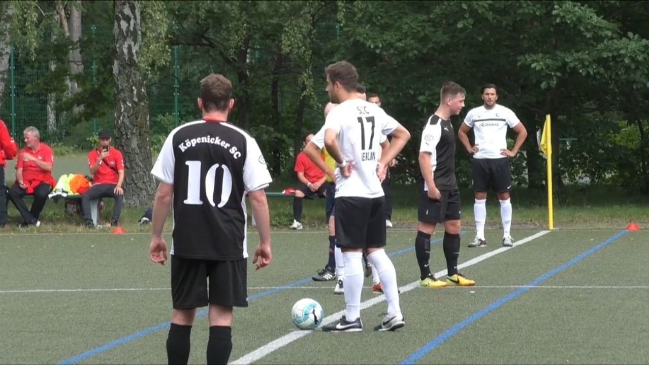 Favorit Charlottenburg mit Mühe eine Runde weiter