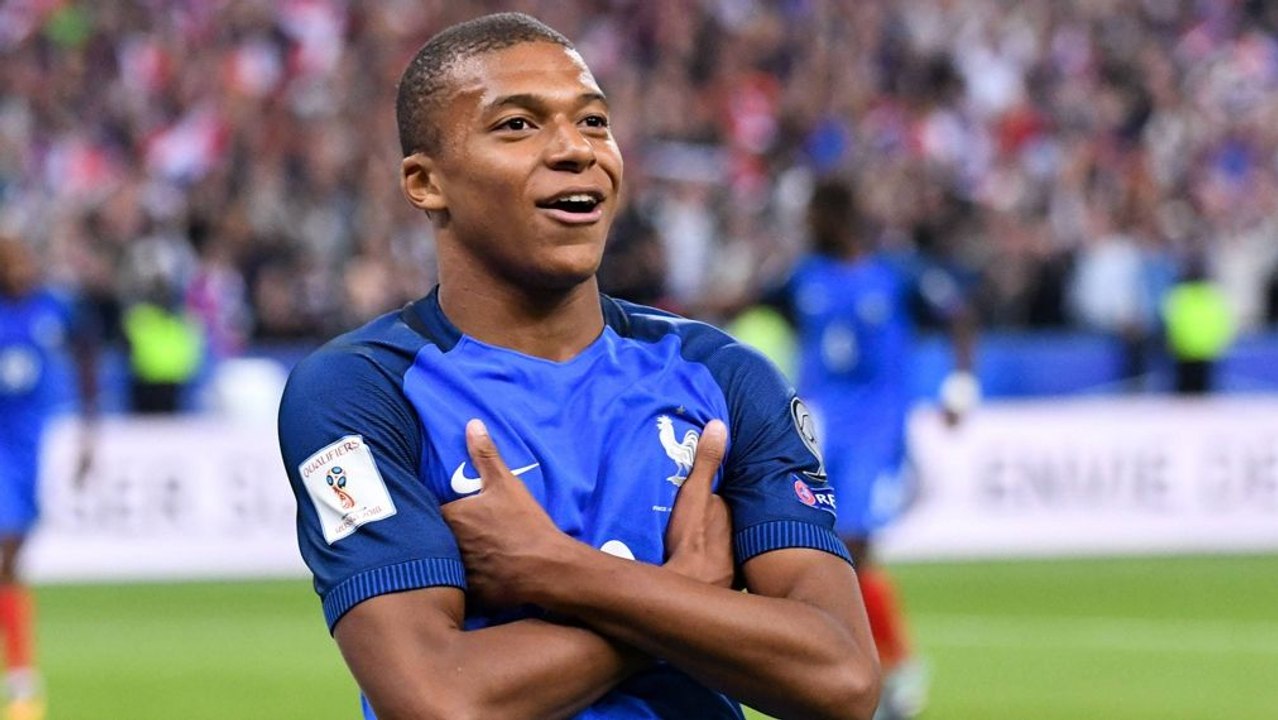 Mbappé endlich bei PSG: 'Immer auf Fußball konzentriert'