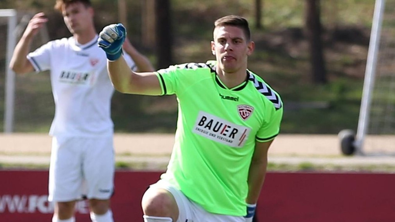 Wahnsinn! Buchbachs Torwart trifft zum Klassenerhalt