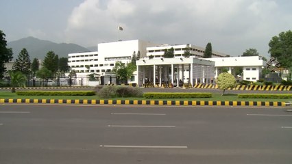 رئيس الوزراء الباكستاني يرفض إقامة قواعد أميركية أو الدخول في تحالفات مناوئة للصين