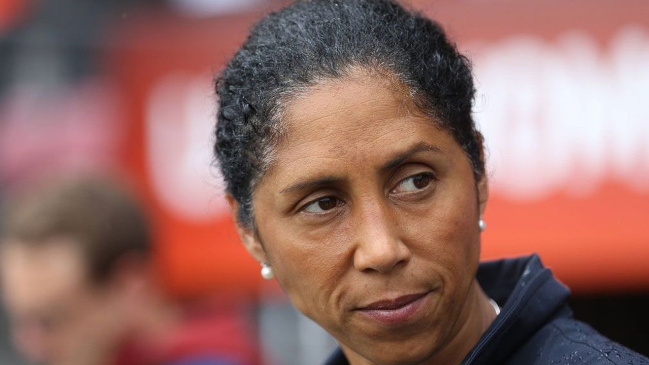 Bundestrainerin Jones: 'Ich möchte gerne weitermachen'