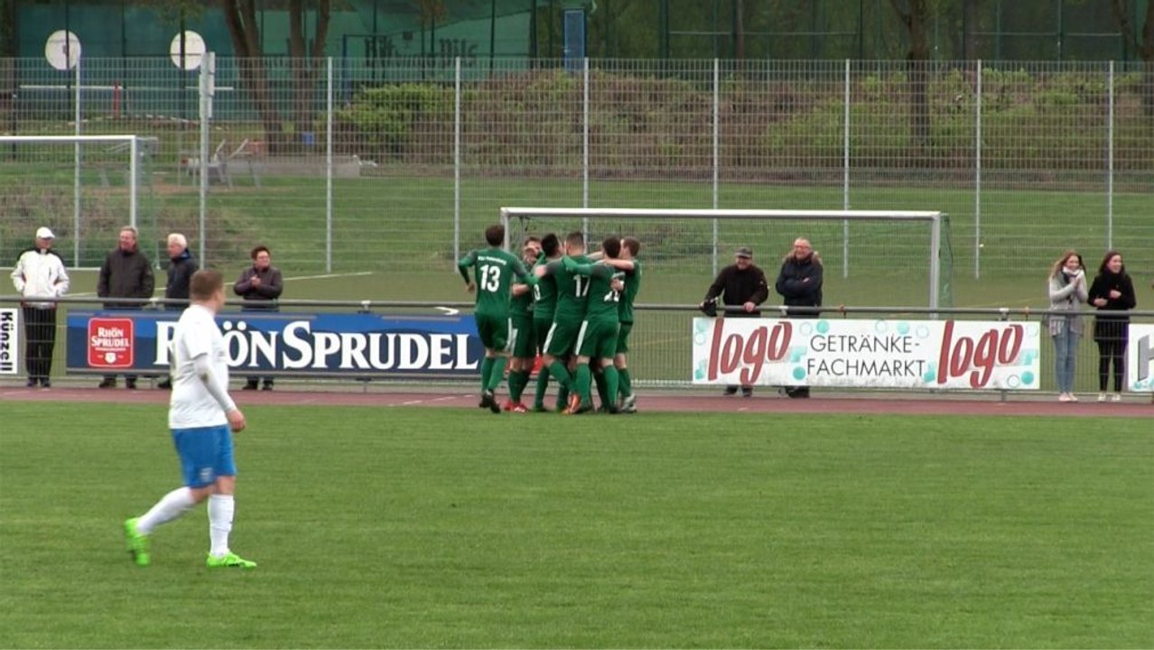 Elfmeter in letzter Minute sichert Petersberg den Sieg