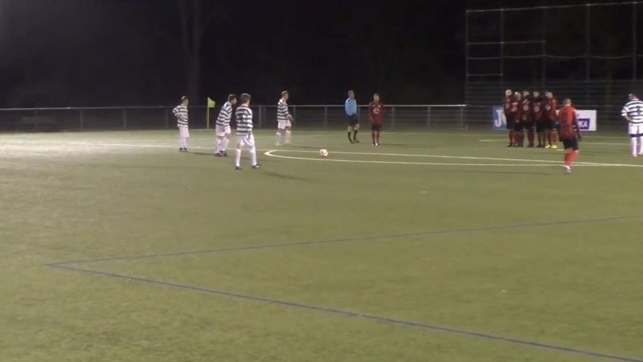 Bests Freistoß passt perfekt