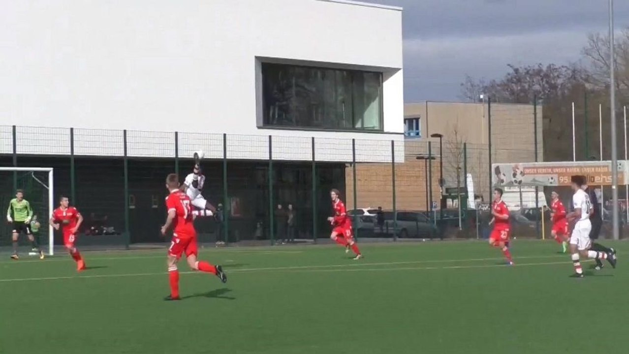 Abseitstore, Platzverweise: St. Paulis U 17 siegt bei Union