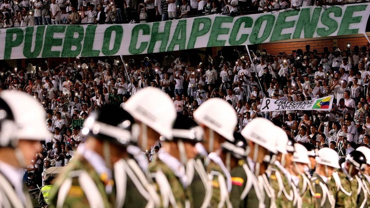 Gegner vereint: Chapeco und Medellin gedenken der Opfer