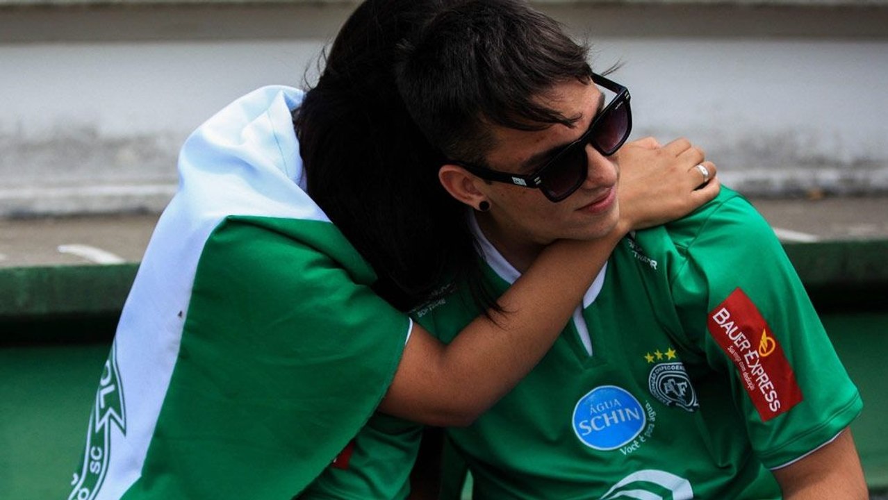 Tiefe Trauer in Brasilien - Familien und Fans unter Schock