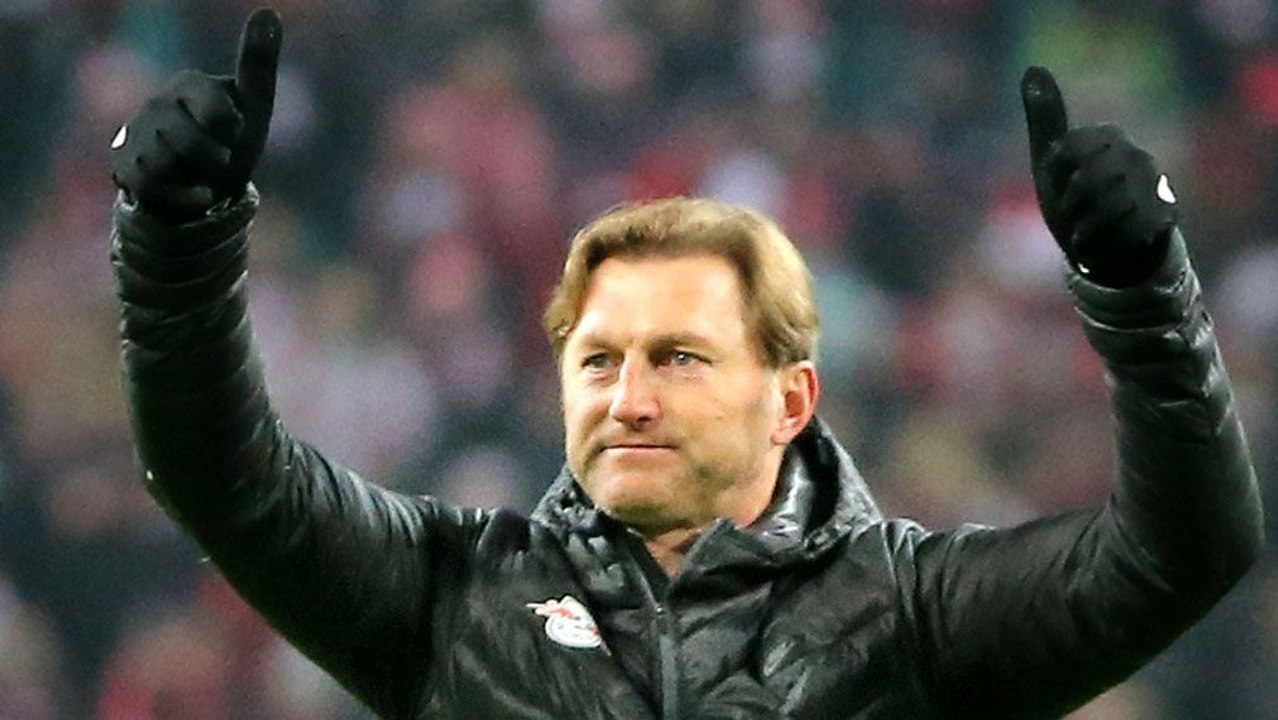 Hasenhüttl: 'Sind auf weiter Flur die Einzigen, die an Bayern dran sind'