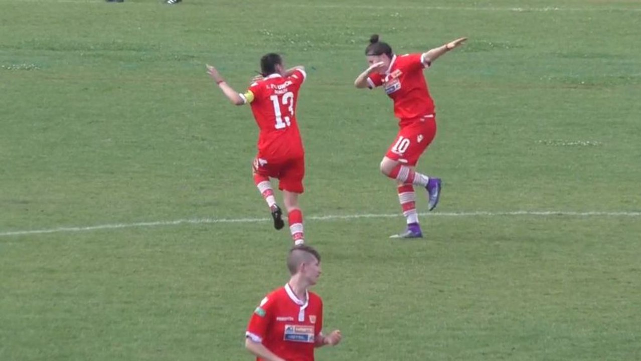 Bend it like Beckham: Freistoßtor bei den B-Juniorinnen