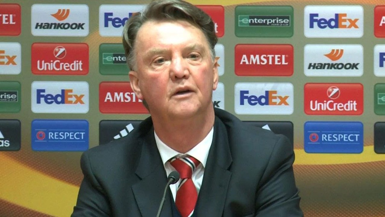'Ganz stark!' Van Gaal greift Reporter an