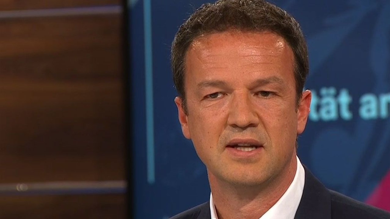 Bobic: 'Jeder weiß, dass ich in Frankfurt war'