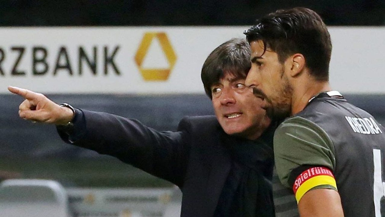 Khedira sucht das Gespräch mit Götze
