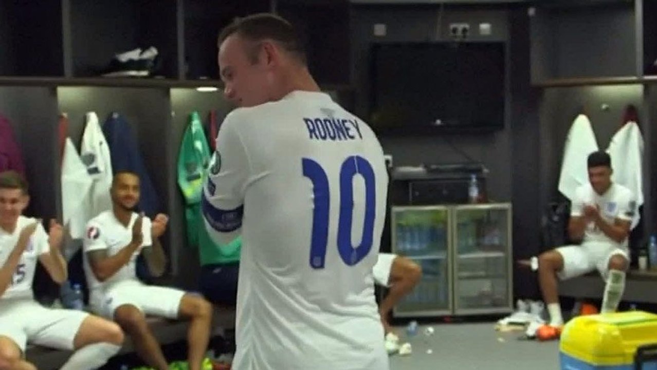 Rooney sagt Danke - Kabinenansprache vom Rekordtorschützen