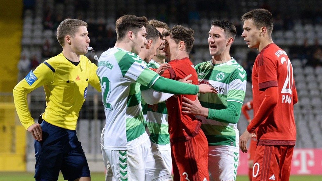 Zweimal Rot - Bayern-II-Coach Vogel: 'Haben uns selbst geschlagen'