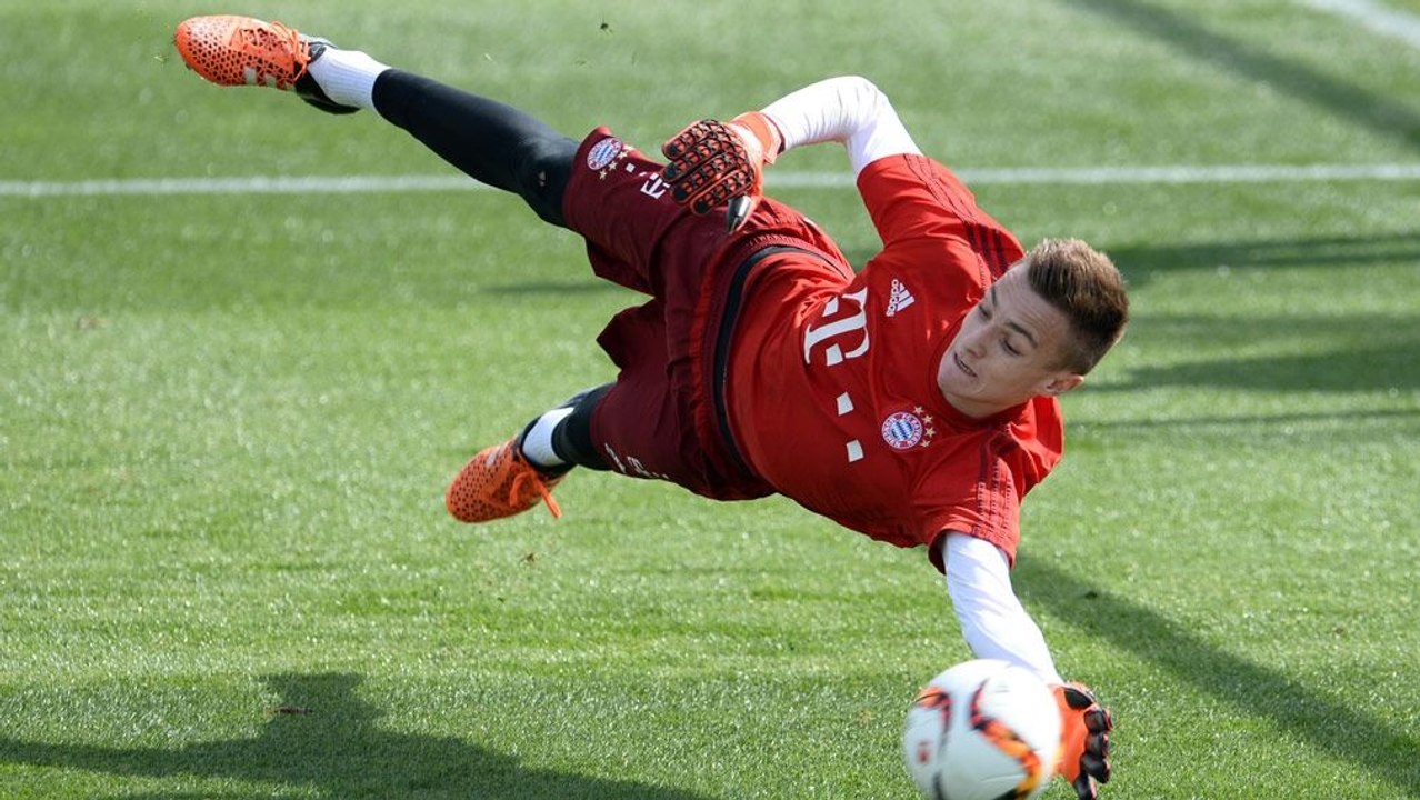 Schuhgröße 50! Früchtl wandelt auf Neuers Spuren