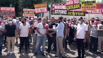 Antalya'da 40 yıldır çözülemeyen imar planı 200 kişi ile protesto edildi