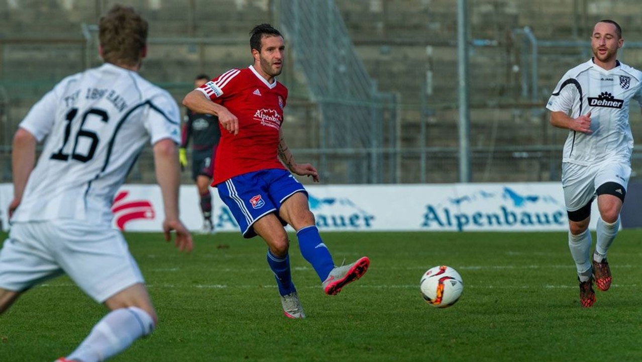 Nicu verfehlt das leere Tor - Gelb-Rot zurückgenommen