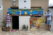 Moradores mantêm tradição e ornamentam conhecida rua do Centro de Cajazeiras em clima junino