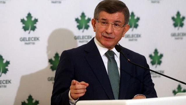 Anketçilere kızan Ahmet Davutoğlu iddialı konuştu: Gelecek Partisi belirleyici güç olacak