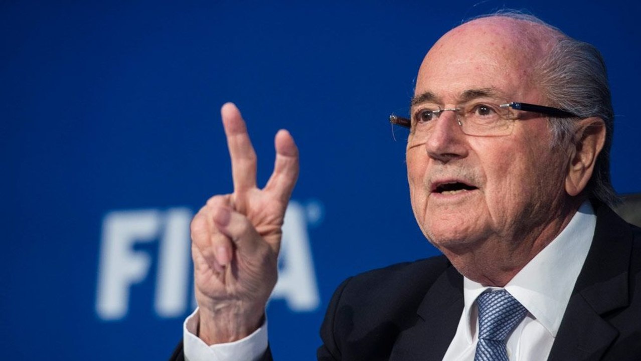 FIFA-Präsident Blatter spielt auf Zeit