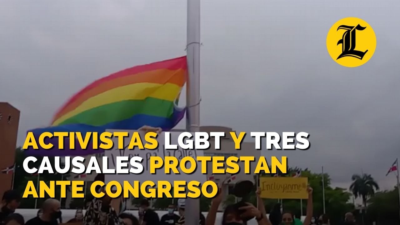Activistas LGBT y tres causales protestan ante Congreso por proyecto de ley del Código Penal