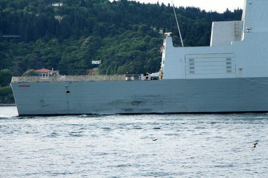 O SAVAŞ GEMİSİ KARADENİZ'DEN AYRILDI