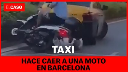 Taxi tira una moto a Barcelona