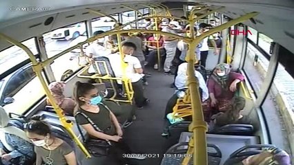 OTOBÜS ŞOFÖRÜ, YANGINI FARK EDİP 45 YOLCUYU İNDİREREK FACİAYI ÖNLEDİ