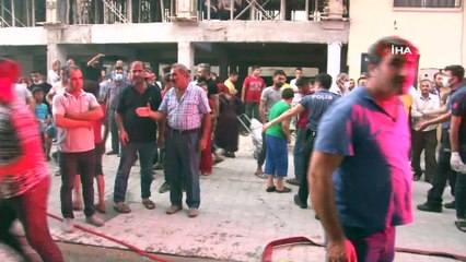 Mahalleli yangını film izler gibi izledi