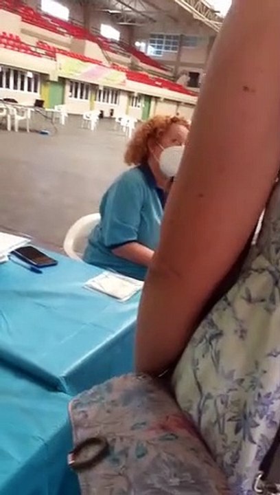 Se empiezan a entregar informes de la Universidad de Almería sobre el contenido de las vacunas en los vacunódromos y empiezan las excusas: "Nosotros somos trabajadores..."