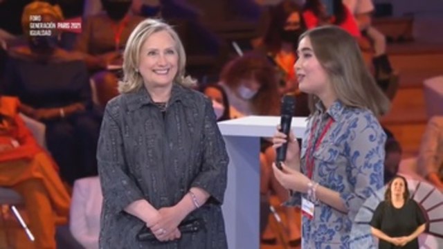 Hillary Clinton pasó la batuta a las jóvenes , dice chilena Julieta Martínez