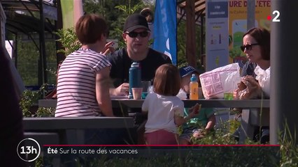Été : forte affluence sur les routes et dans les gares pour le premier week-end de départs en vacances