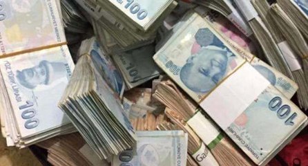 Müşterilerin bankadaki hesaplarını ‘dublör’ kullanarak boşalttılar