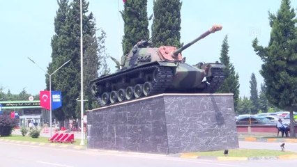 Son dakika: Cumhurbaşkanı Erdoğan, Arifiye'de tank paleti fabrikasını ziyaret etti