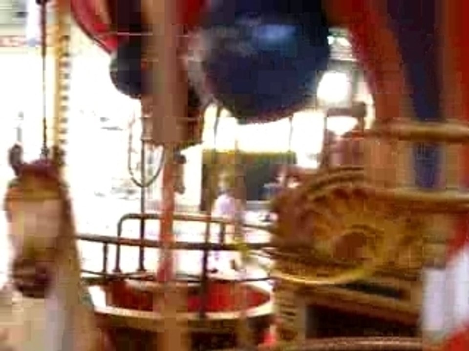 un petit tour de manege!